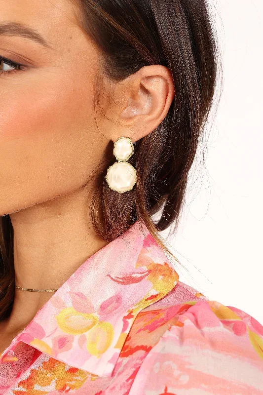 aquelle-statement-earrings-white