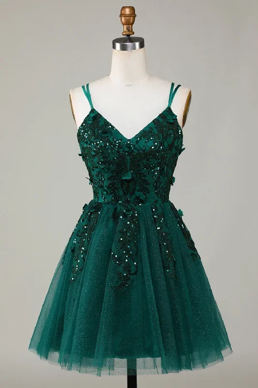 Emerald Green V-Neck A-Line Homecoming Dress with Appliques