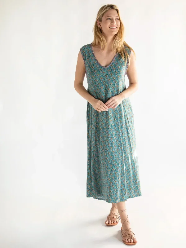 hangout-knit-midi-dress-turquoise-pink-floral