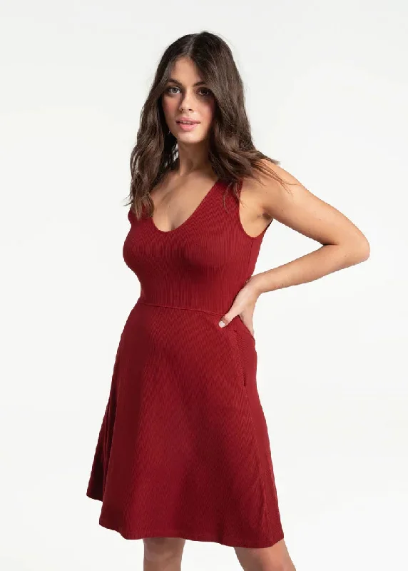 LO4308 Traverse V-Neck Dress