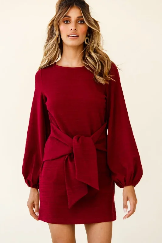 rapt-waist-tie-balloon-sleeve-knit-dress-wine