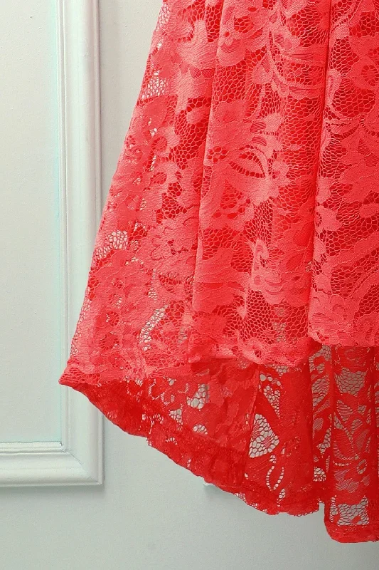 robe-asymetrique-en-dentelle-corail