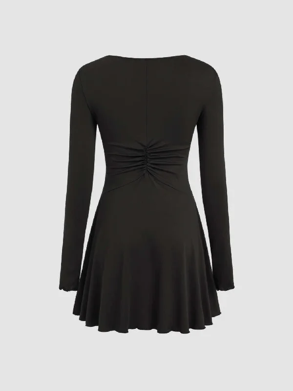 sweetheart-neck-long-sleeve-ruched-ruffle-black-mini-dress